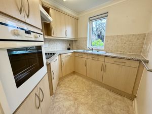 Kitchen- click for photo gallery